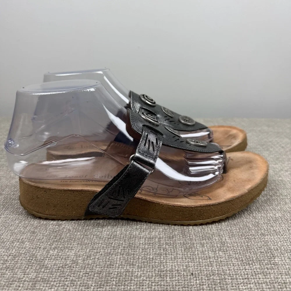 Josef Seibel Gray Silver Metallic Leather Thong Comfort Sandals Size 40 9.5